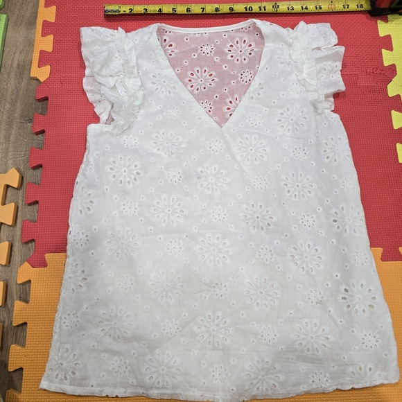SHEIN Tops - SHEIN White Eyelet Lace Ruffle‎ Sleeve V-Neck Blouse Top - Size Small - NWOT